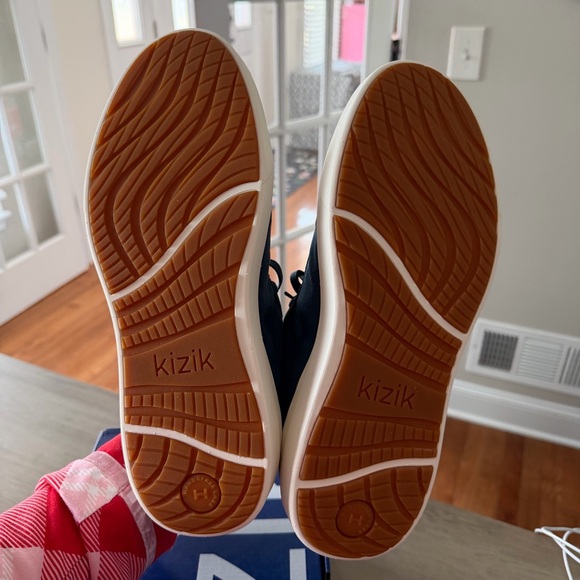 Kizik Men's Prague 2 Navy Sneakers - Picture 4 of 6